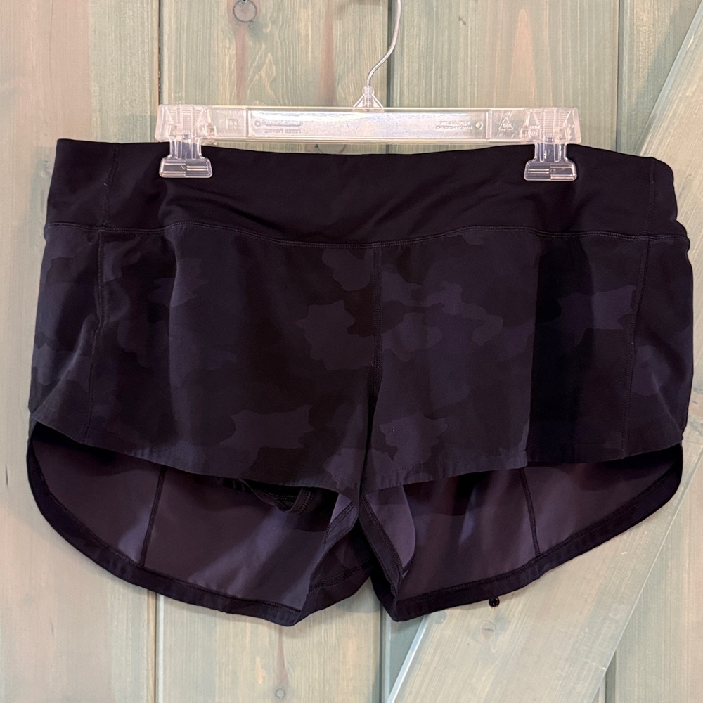 lululemon athletica Black Camouflage Athletic Shorts - Picture 3 of 4